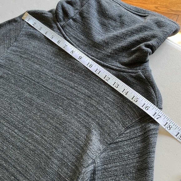 Aritzia Wilfred Free Oversized Cowl Neck Sweatshirt with Pockets Grey Heather - Picture 13 of 16